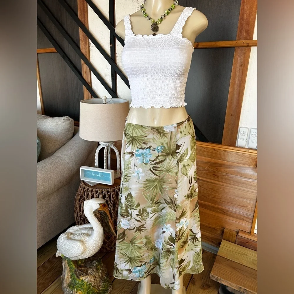 Unknown brand size 10 skirt green flower pattern pre loved long skirt - Picture 2 of 9